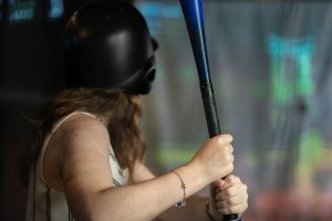 Strikezon en Batbox ofrece experiencia de béisbol virtual con partidos grupales emocionantes y tecnología de vanguardia para una diversión sin límites.